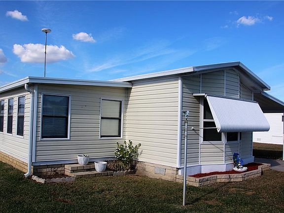 2nd image of 221 Cherrywood Dr