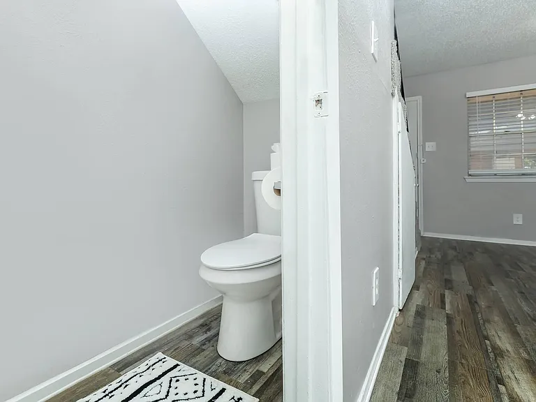 Pioneer Creek Townhomes — Photo 9