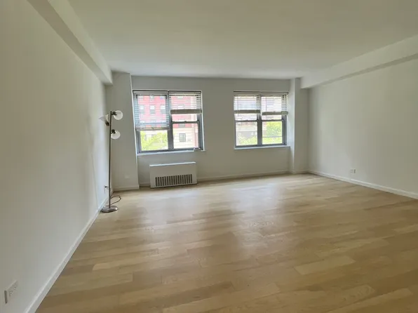 80 Park Avenue image 1 of 42