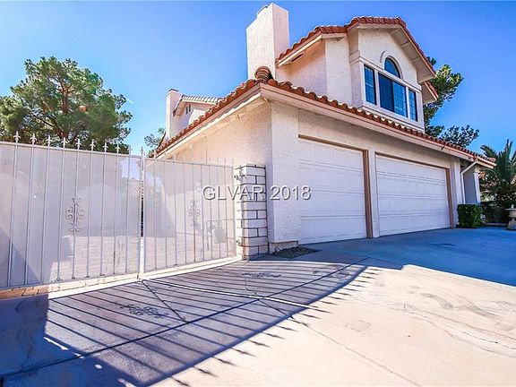 3rd image of 2447 Millcroft Dr