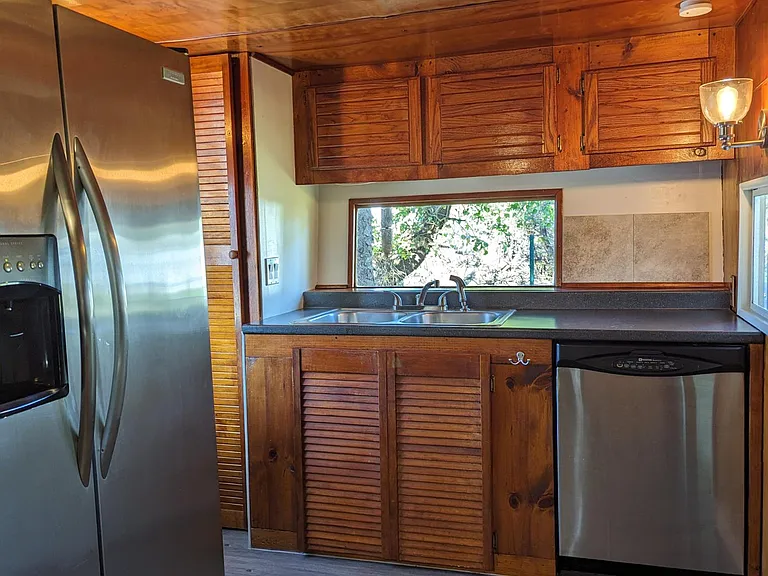 863 Trinidad Ct NE — Photo 18