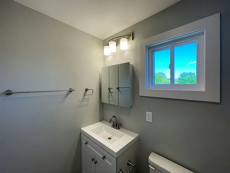 74 E Cascade St — Photo 8