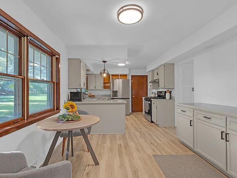 1130 Home Ave — Photo 12