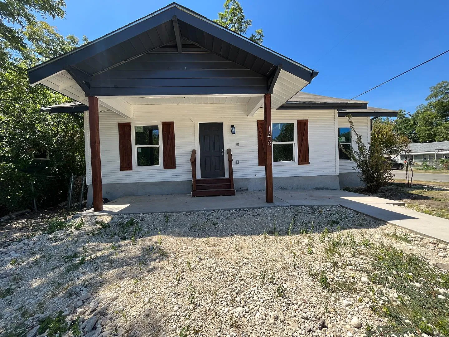 146 Isabel Street — Photo 3