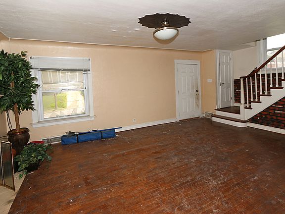 2nd image of 3709 Nelson Dr