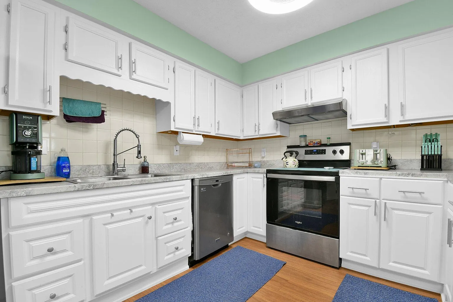 5885 Beechcroft Rd APT 315 photo 1