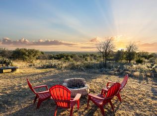 133 Hilltop Dr, Johnson City, TX 78636