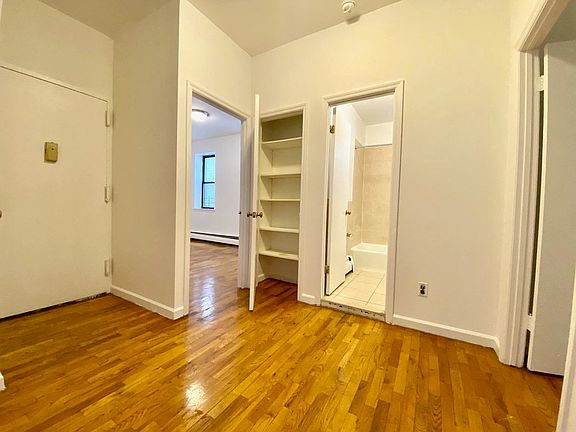 4th image of 117 15th St #20A