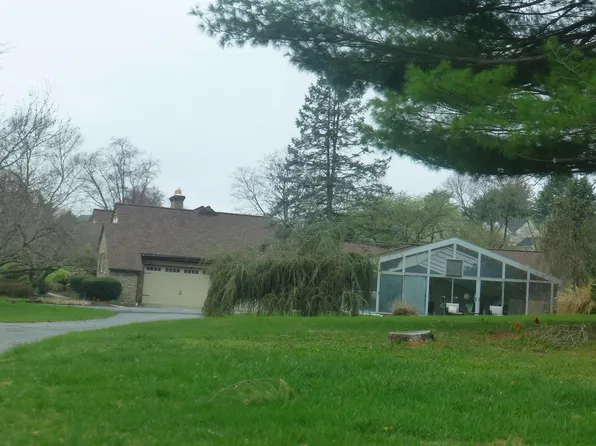 30 Beecham Rd, Reading, PA 19606