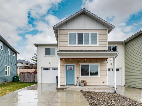 1627 E 3rd St, Moscow, ID 83843