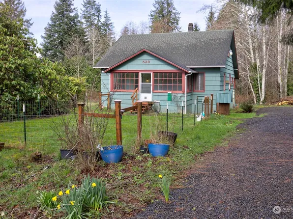 528 Ocean Beach Road, Hoquiam, WA 98550