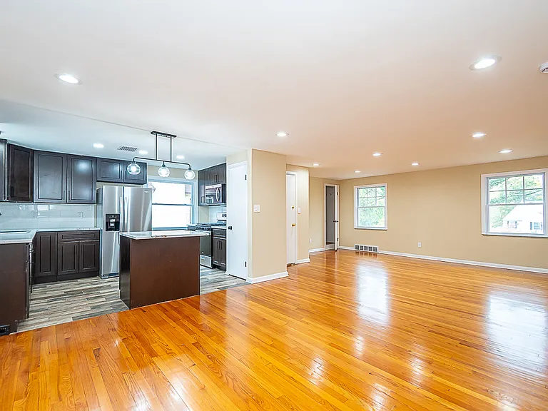 18309 Newell Rd #UP — Photo 7