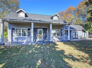 911 S Lassetter Cir, Villa Rica, GA 30180