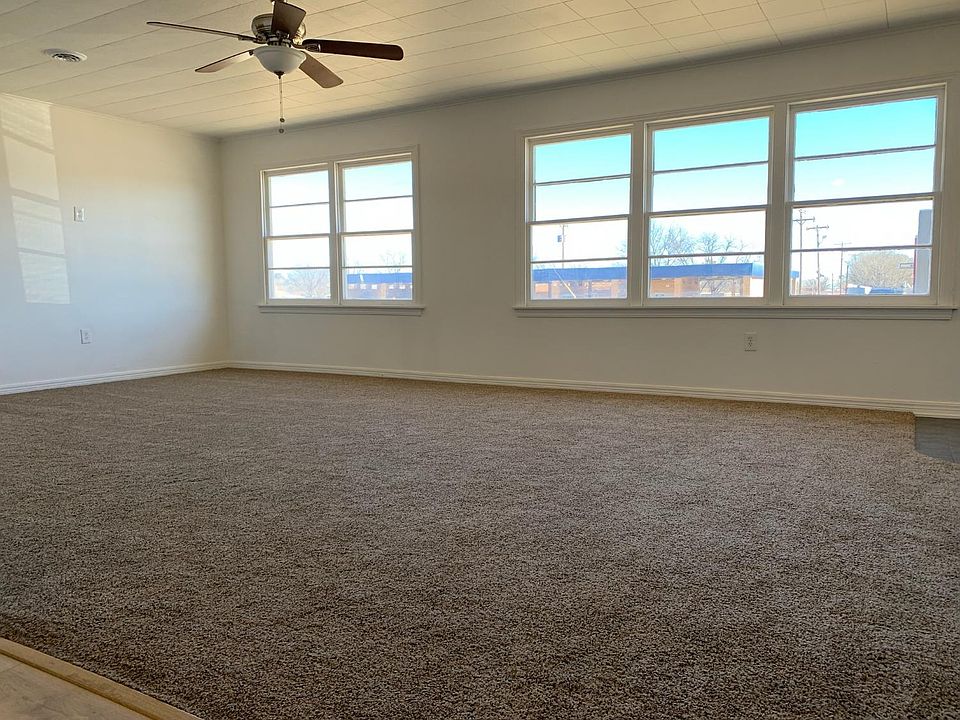 1216 College Ave, Levelland, TX 79336 Zillow