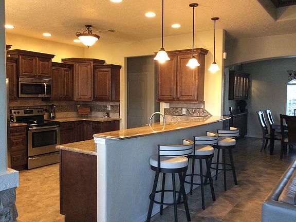 3rd image of 1305 W Linda Vista Blvd