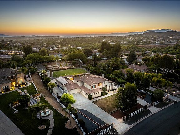 2nd image of 18309 Hollowtree Ln