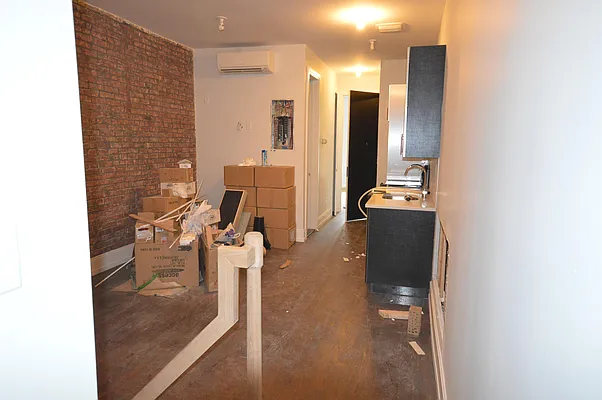 Rented by Sam Tabak | media 21