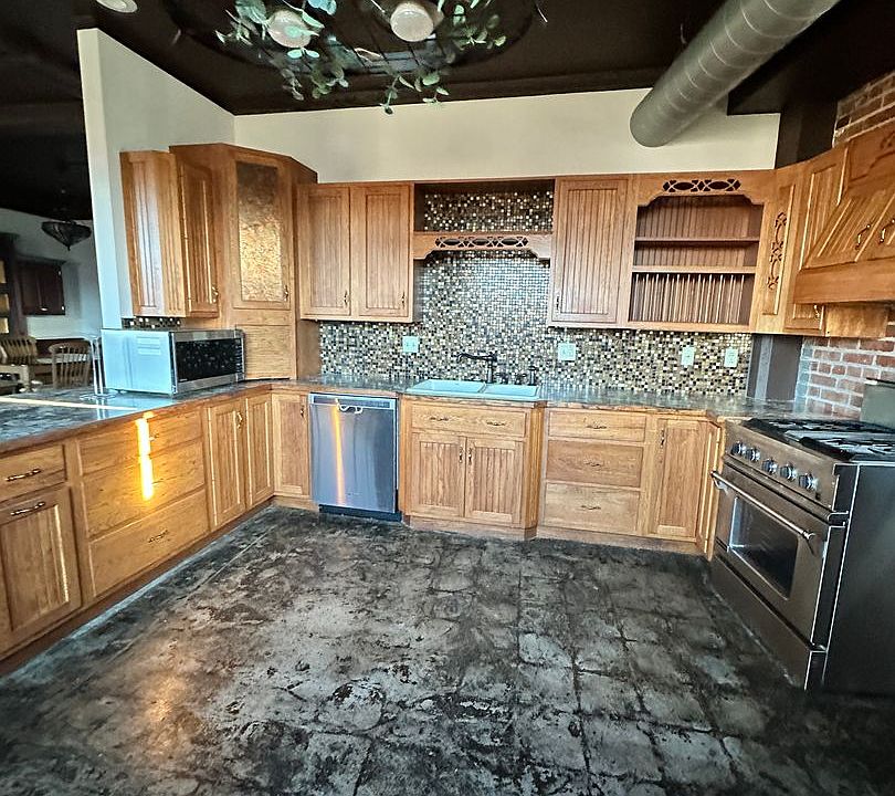 1st image of 604 N 3rd St APT 5