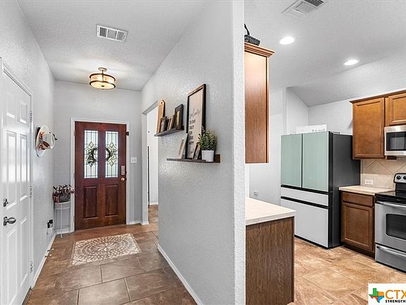 5th image of 320 Primrose Way