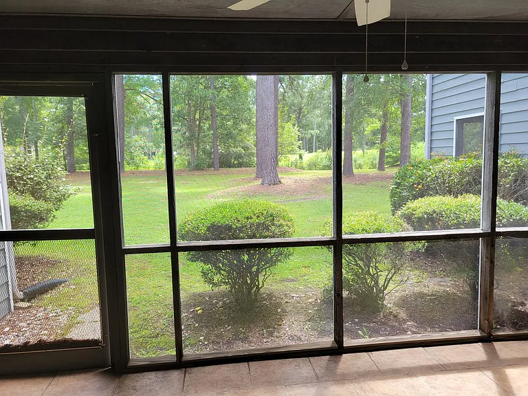 702 Azalea Dr #483 — Photo 10