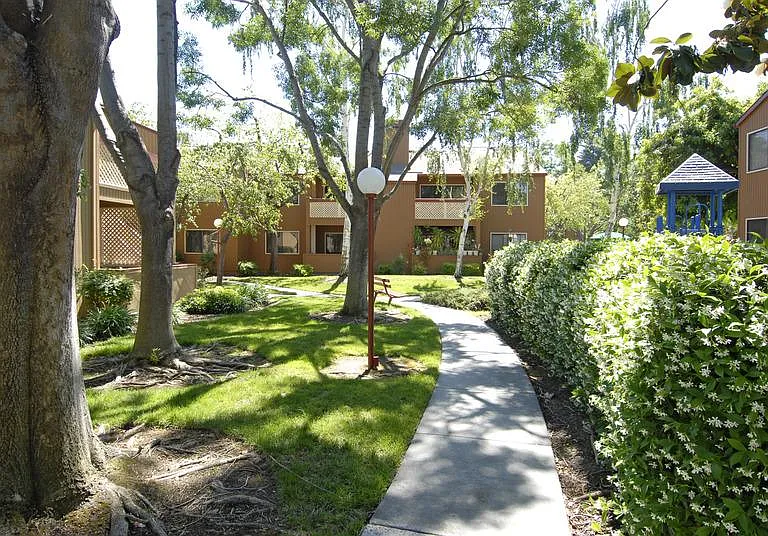 Macara Gardens Apartments — Photo 7