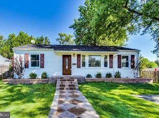 3000 Graham Ct, Falls Church, VA 22042