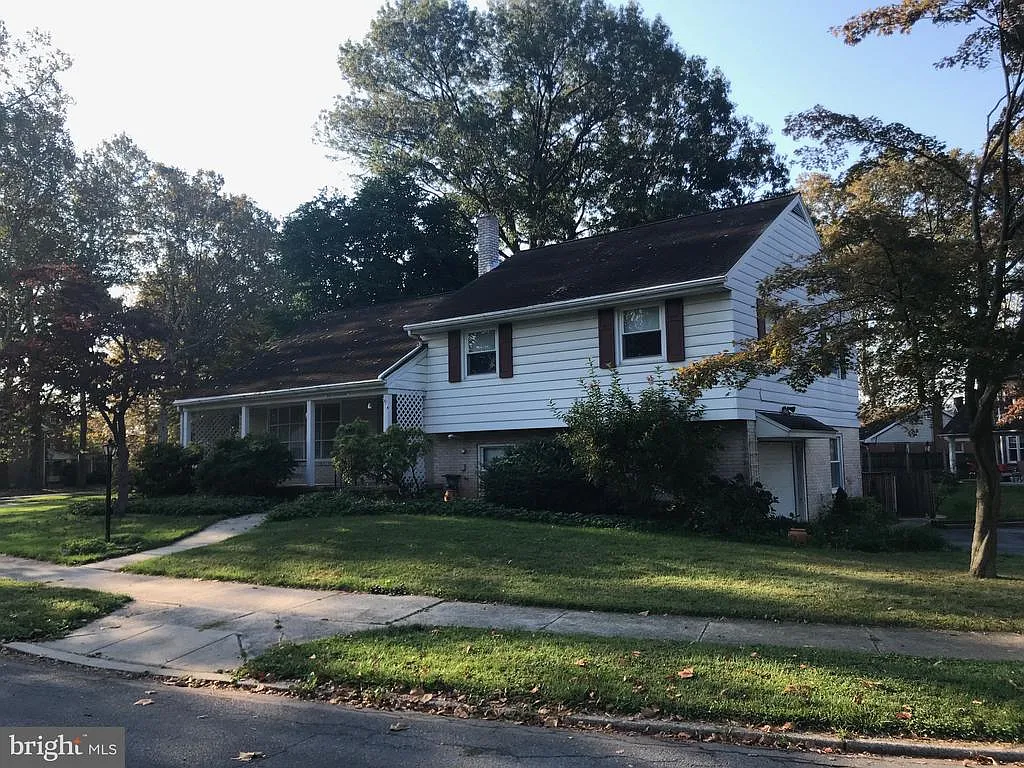 50 E Court Blvd photo 1