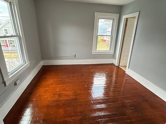 5th image of 127 South St #B