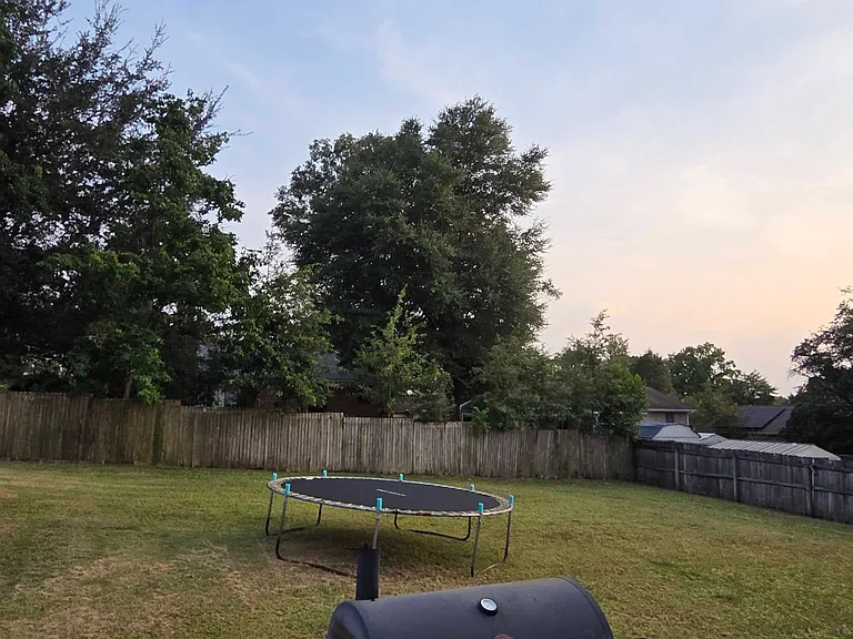 205 Southview Dr — Photo 37