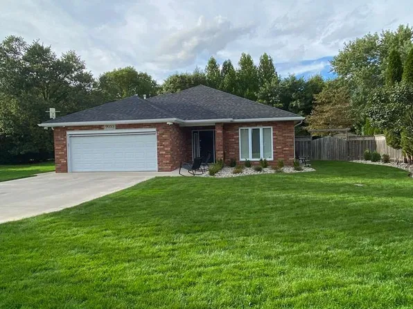 9053 Indian Creek Line E, Chatham Kent, ON N7M 0L5