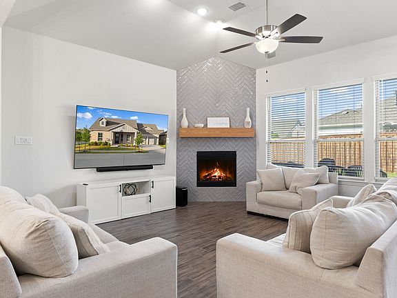 5th image of 8808 Royal Star Rd