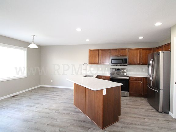 5th image of 2211 NW Bayberry Ln