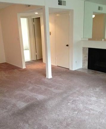 4th image of 17734 Devonshire St Unit 2