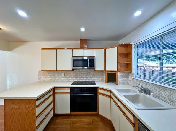 2047 Montecito Ave APT 13, Mountain View, CA 94043