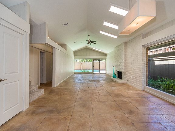 Stamped concrete floor