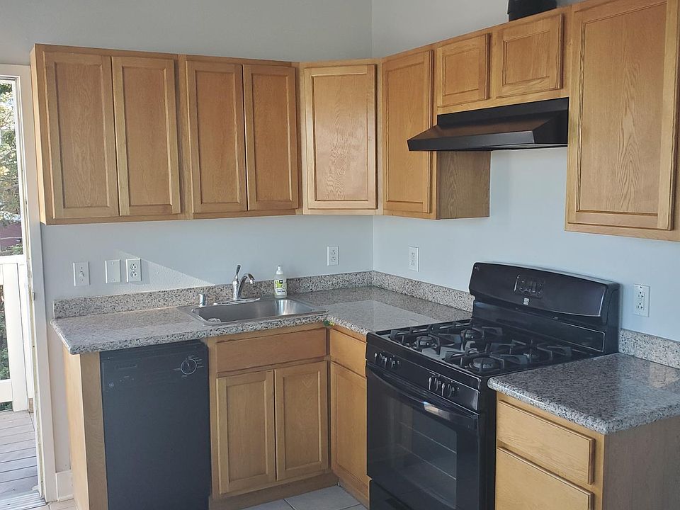 2nd image of 1602 Soquel Ave