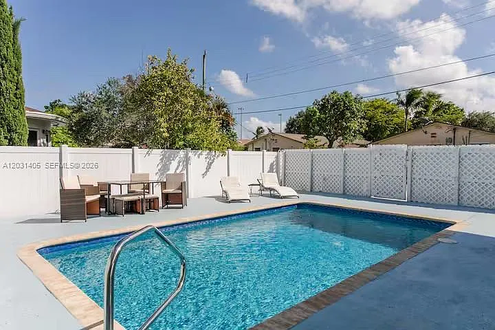 1716 Liberty St — Photo 40