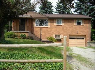 543 Country Club Rd, Washington, PA 15301