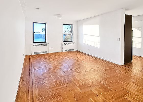 1st image of 200 Haven Ave #25