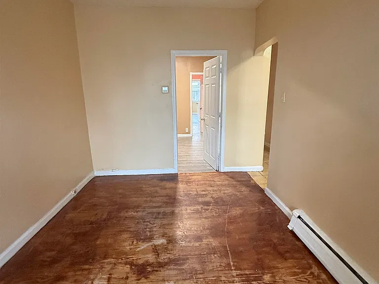 290 Ege Ave #1 — Photo 2