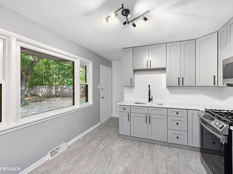 6906 Birch Ave — Photo 3