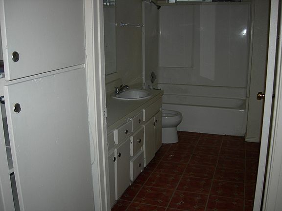 5th image of 5257 Groveland Dr #A