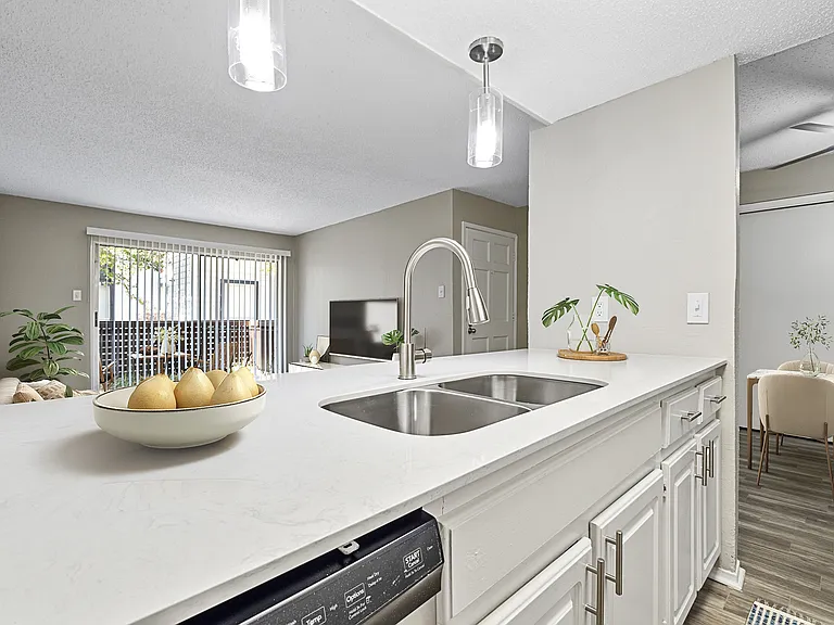 Lexington Apartment Homes
