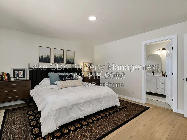 2082 E Greenleaf Ln — Photo 21