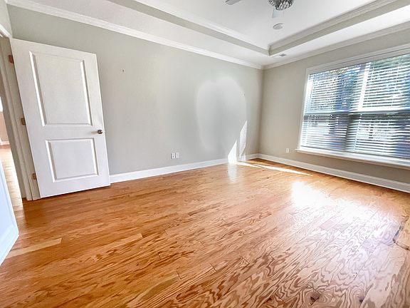 5th image of 6041 Wilkes Pond Dr