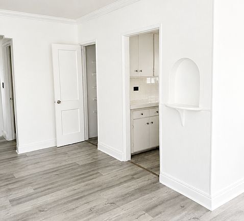 3rd image of 3000 Granada St APT 5