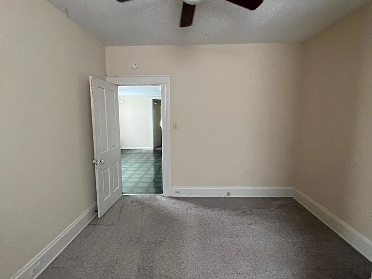 2210 Victor St #3 — Photo 21