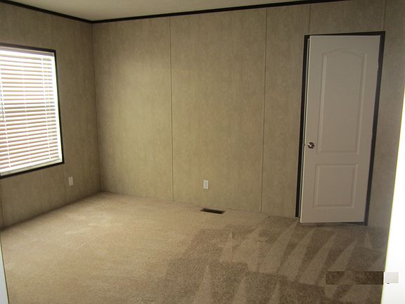 4th image of 310 SE Parkland Ct #A28