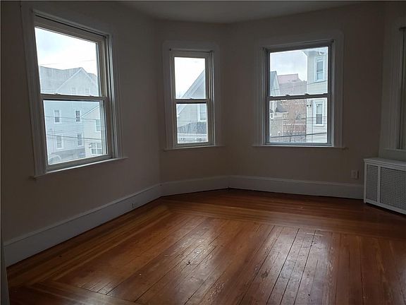 4th image of 23-25 Wisdom Ave