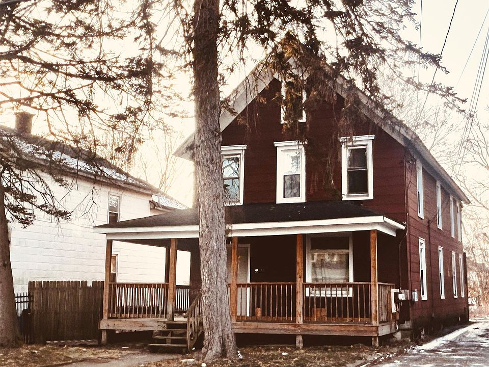 1st image of 197 Oak St